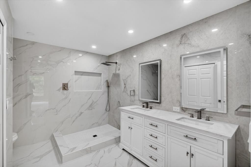 For Sale: $369,990 (4 beds, 2 baths, 2093 Square Feet)