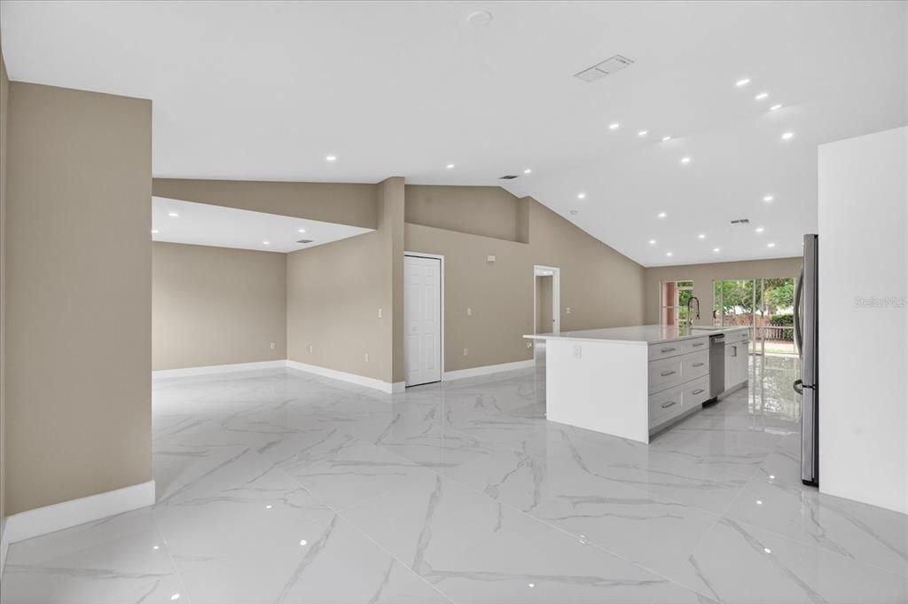 For Sale: $369,990 (4 beds, 2 baths, 2093 Square Feet)