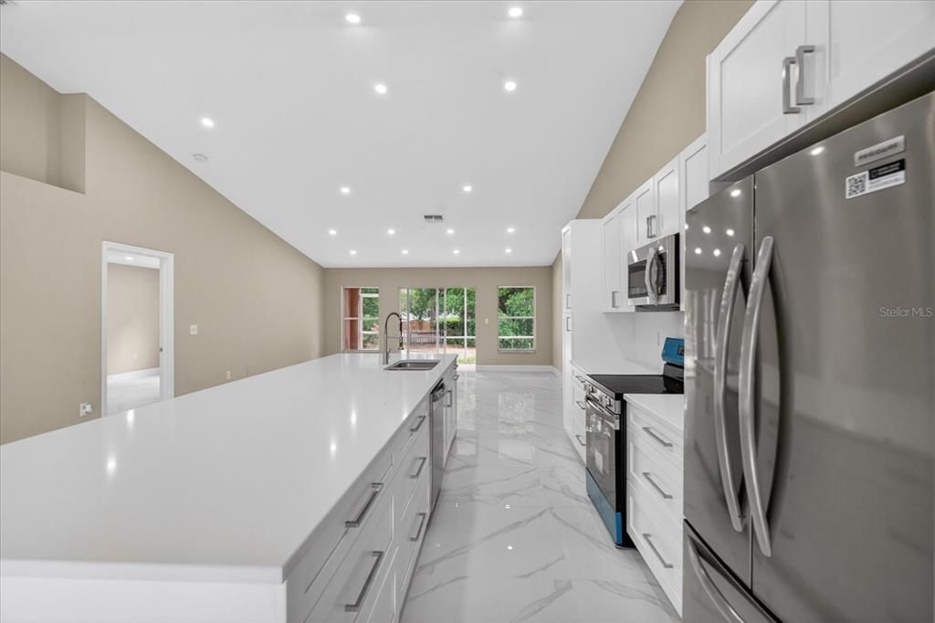 For Sale: $369,990 (4 beds, 2 baths, 2093 Square Feet)