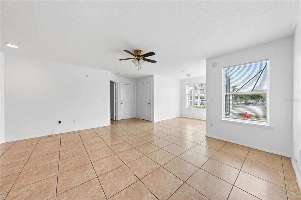 For Sale: $180,000 (2 beds, 2 baths, 1026 Square Feet)