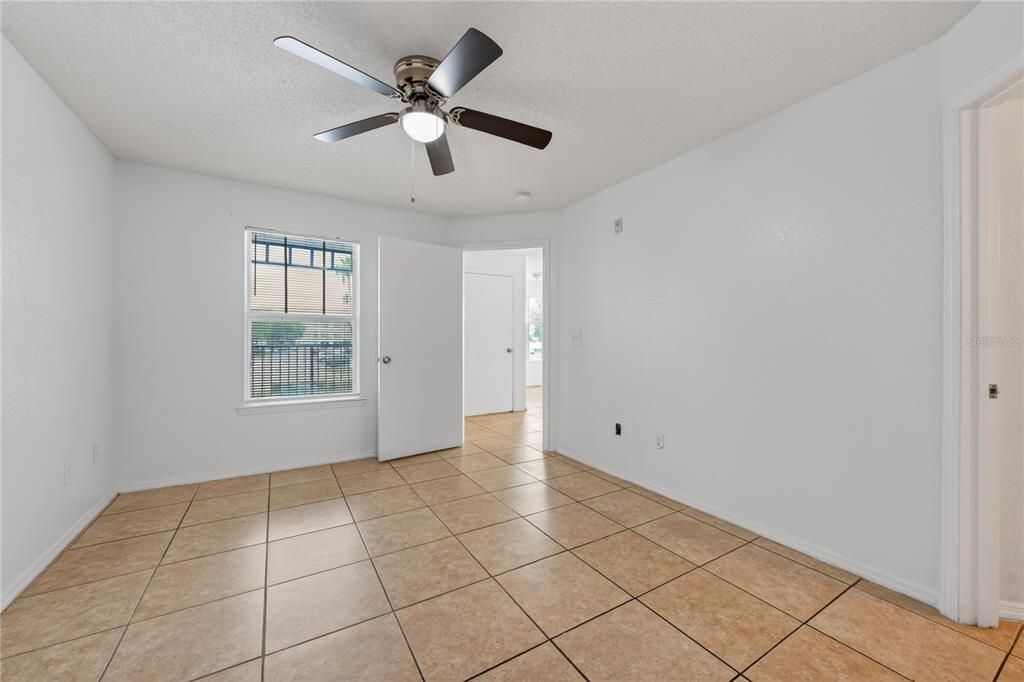 For Sale: $180,000 (2 beds, 2 baths, 1026 Square Feet)
