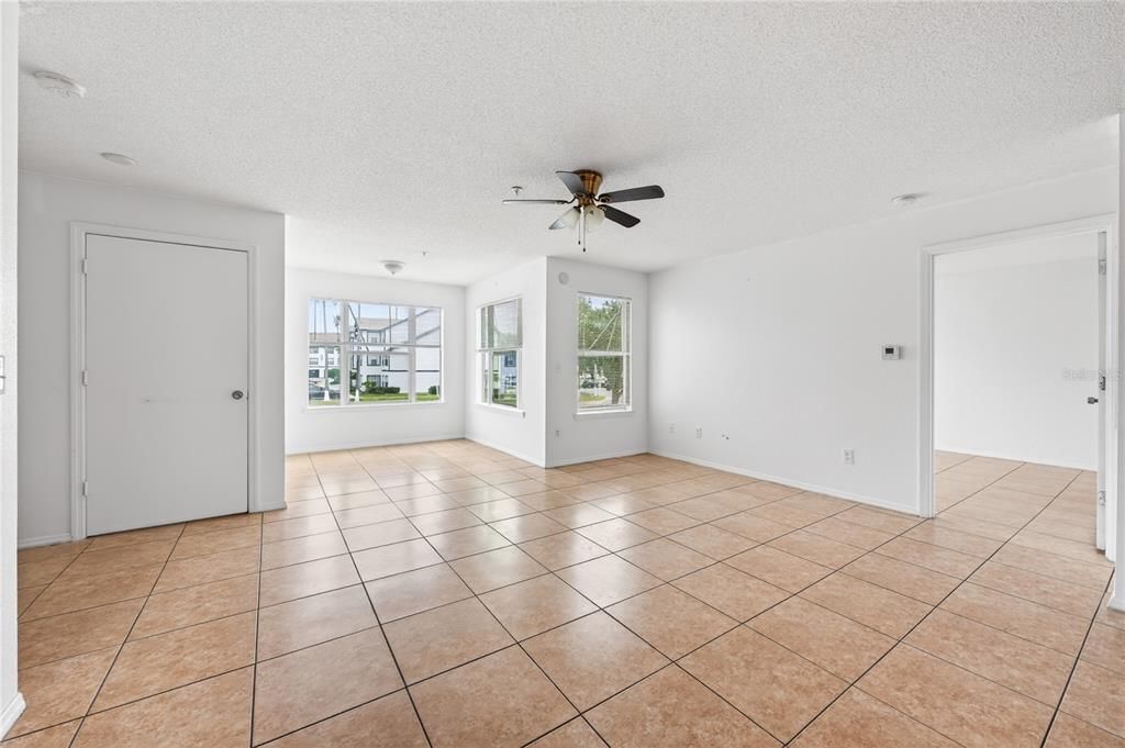 For Sale: $180,000 (2 beds, 2 baths, 1026 Square Feet)