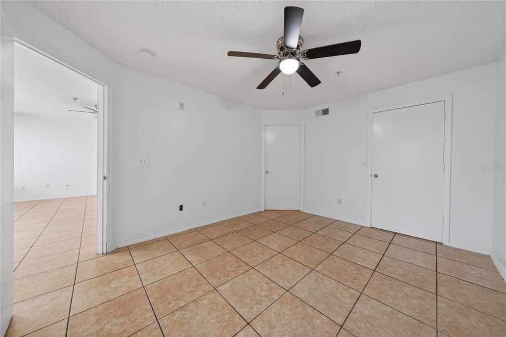 For Sale: $180,000 (2 beds, 2 baths, 1026 Square Feet)