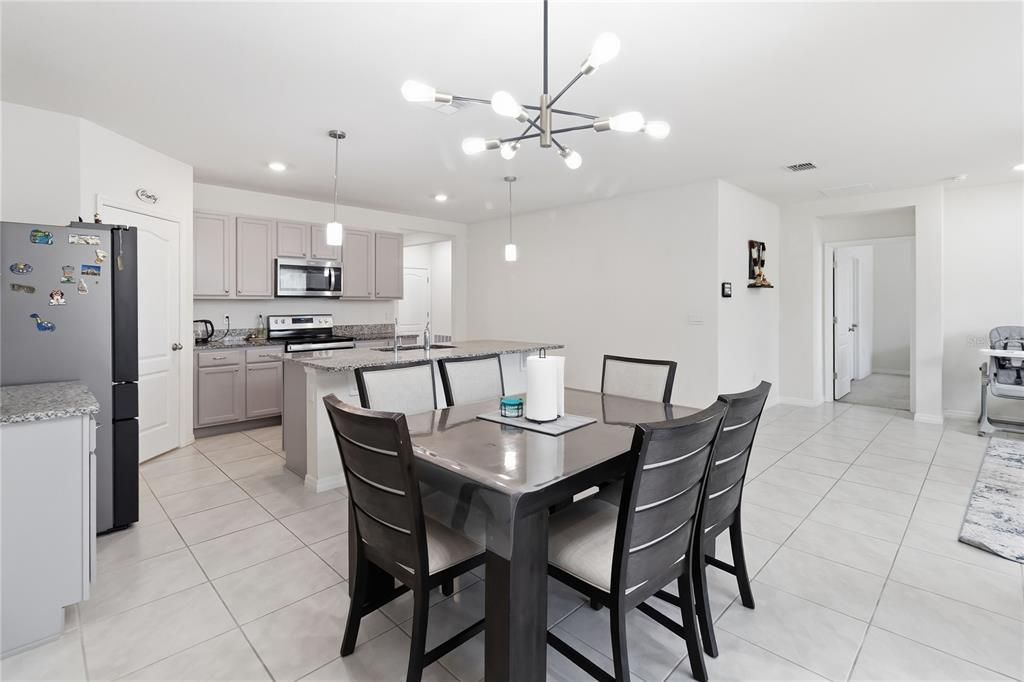 For Sale: $415,000 (4 beds, 2 baths, 1828 Square Feet)