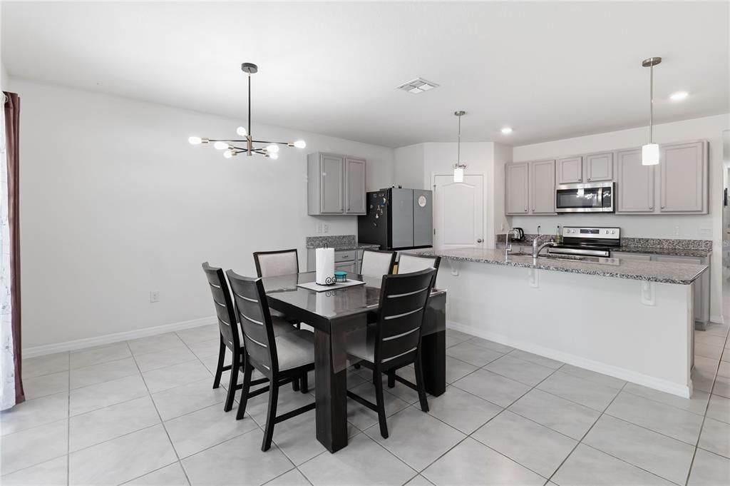 For Sale: $415,000 (4 beds, 2 baths, 1828 Square Feet)