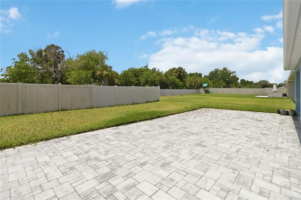 For Sale: $415,000 (4 beds, 2 baths, 1828 Square Feet)
