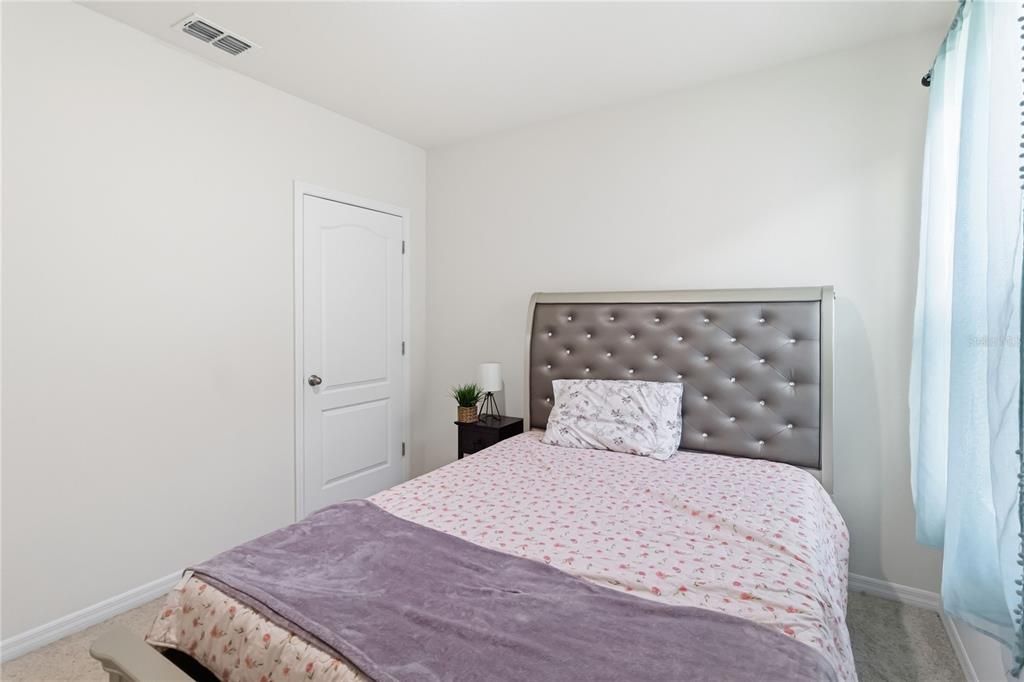 For Sale: $415,000 (4 beds, 2 baths, 1828 Square Feet)