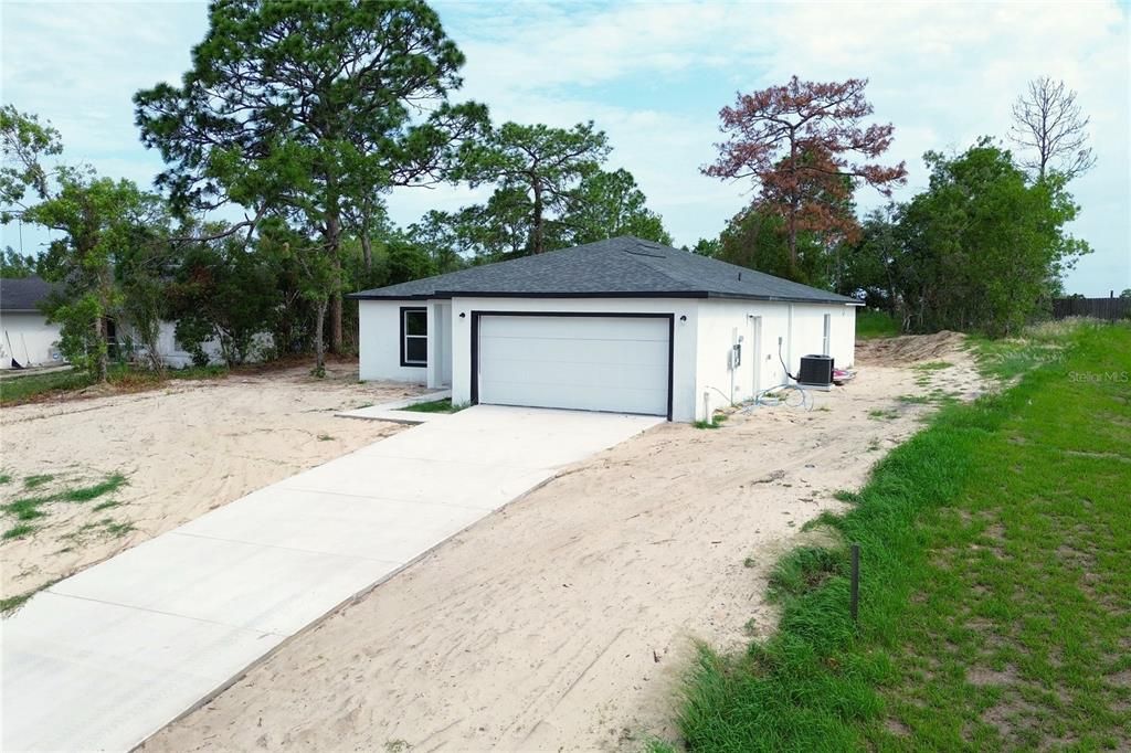 For Sale: $370,000 (3 beds, 2 baths, 1608 Square Feet)