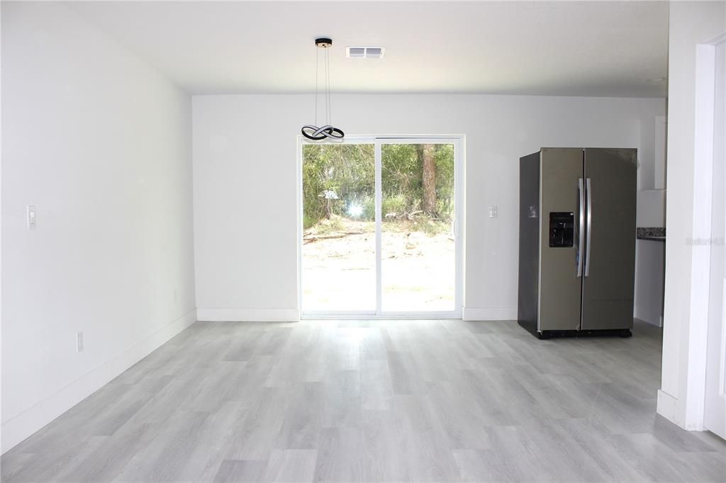 For Sale: $370,000 (3 beds, 2 baths, 1608 Square Feet)