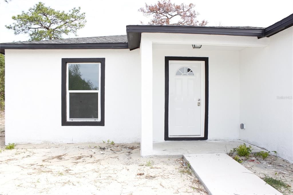 For Sale: $370,000 (3 beds, 2 baths, 1608 Square Feet)