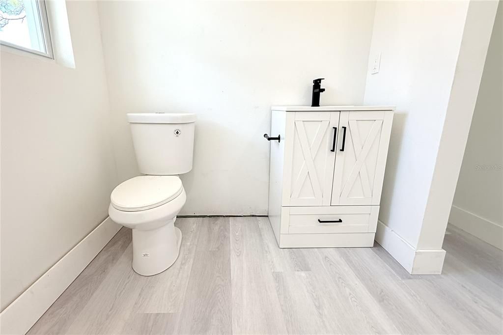 For Sale: $370,000 (3 beds, 2 baths, 1608 Square Feet)