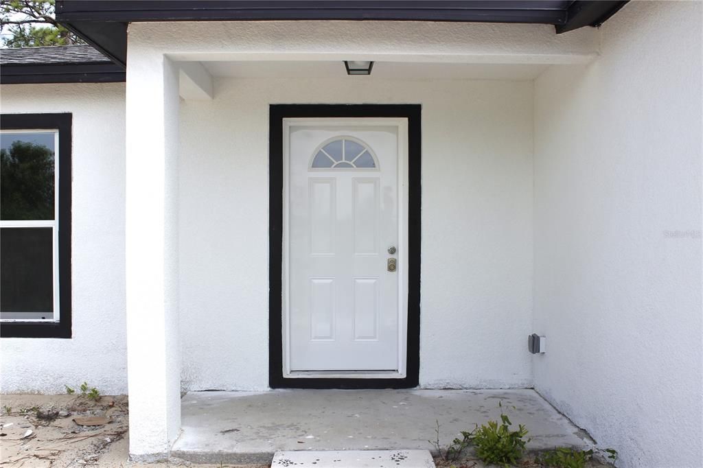 For Sale: $370,000 (3 beds, 2 baths, 1608 Square Feet)