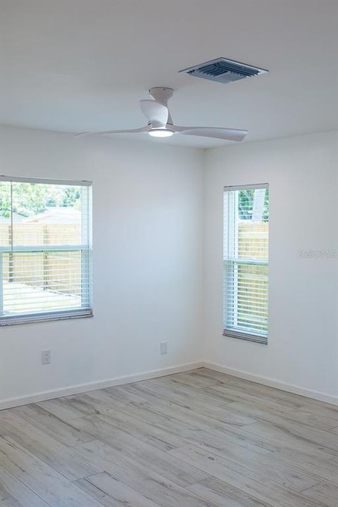 For Rent: $2,350 (2 beds, 2 baths, 1117 Square Feet)