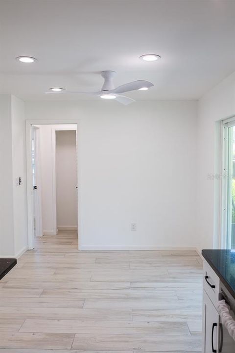 For Rent: $2,350 (2 beds, 2 baths, 1117 Square Feet)