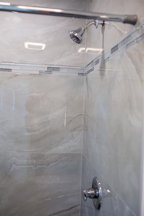 For Rent: $2,350 (2 beds, 2 baths, 1117 Square Feet)