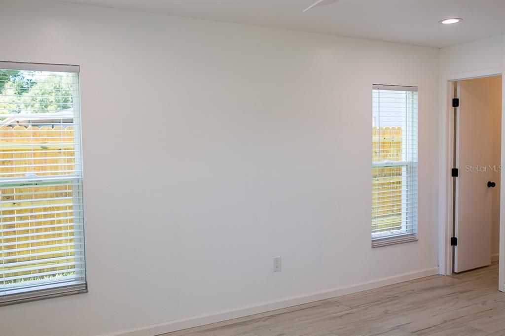 For Rent: $2,350 (2 beds, 2 baths, 1117 Square Feet)