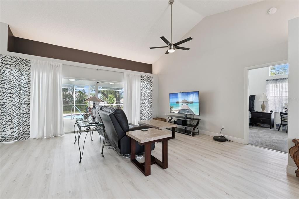 En Venta: $372,900 (3 camas, 2 baños, 1751 Pies cuadrados)