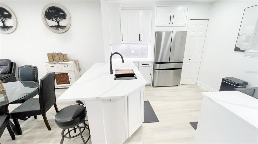 For Sale: $324,900 (3 beds, 2 baths, 1354 Square Feet)