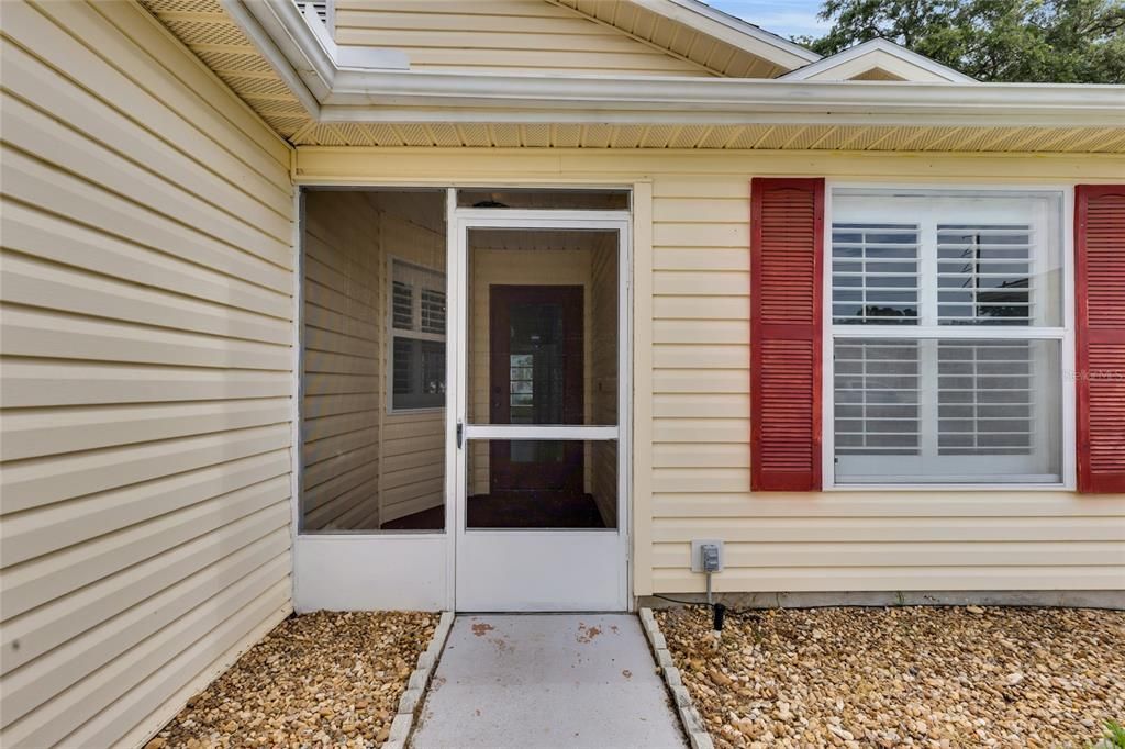 For Sale: $230,000 (2 beds, 2 baths, 1259 Square Feet)