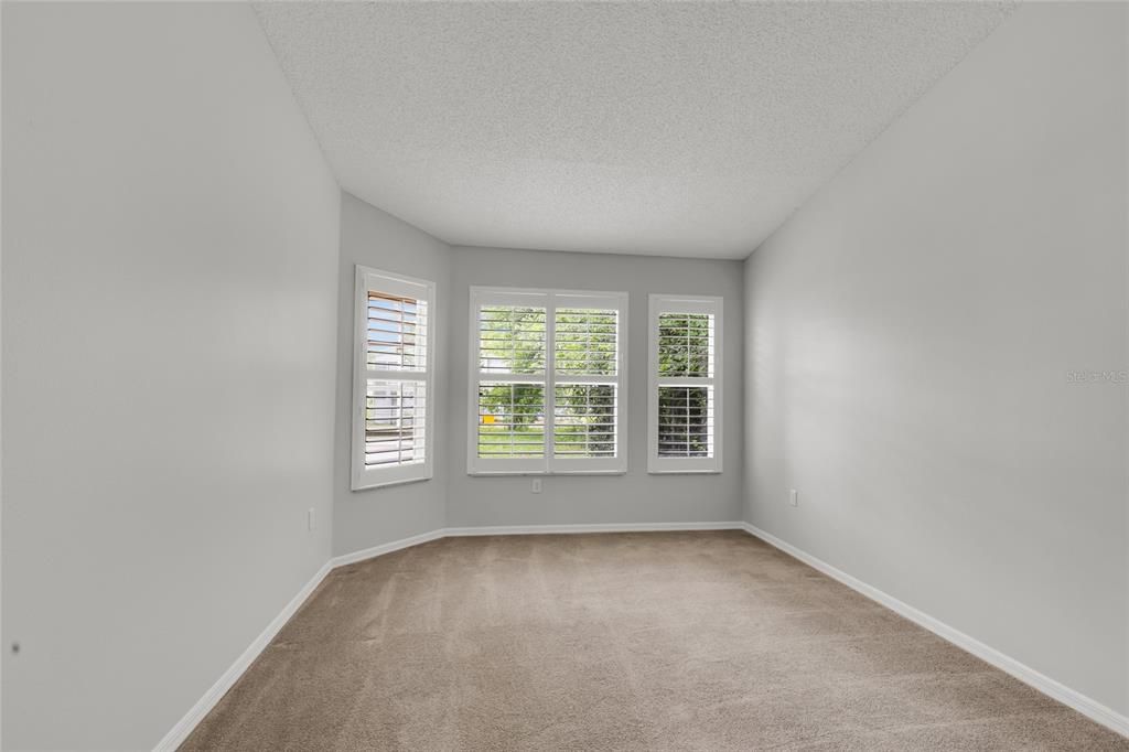 For Sale: $230,000 (2 beds, 2 baths, 1259 Square Feet)