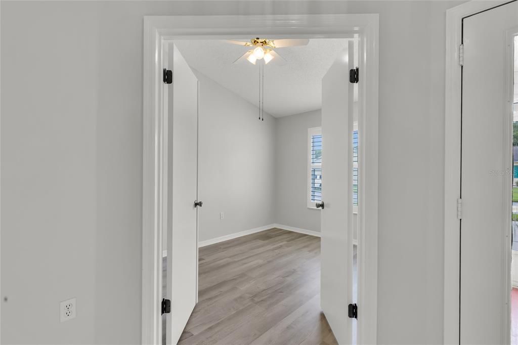 For Sale: $230,000 (2 beds, 2 baths, 1259 Square Feet)