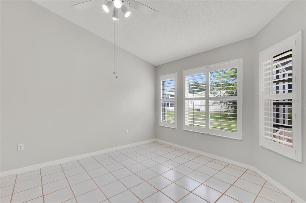 For Sale: $230,000 (2 beds, 2 baths, 1259 Square Feet)