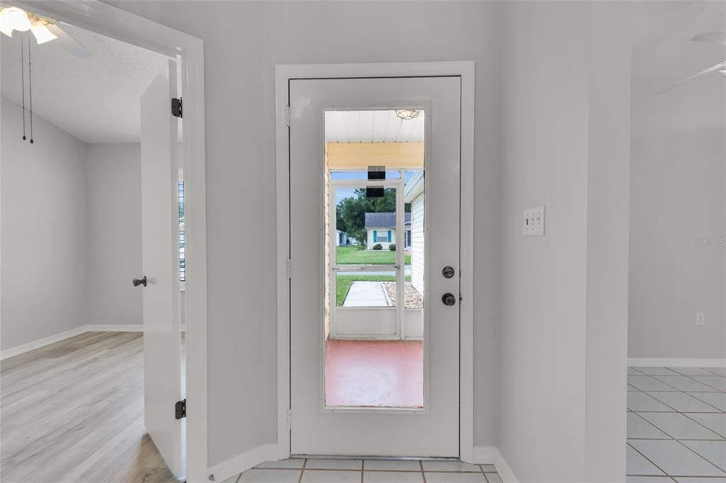 For Sale: $230,000 (2 beds, 2 baths, 1259 Square Feet)