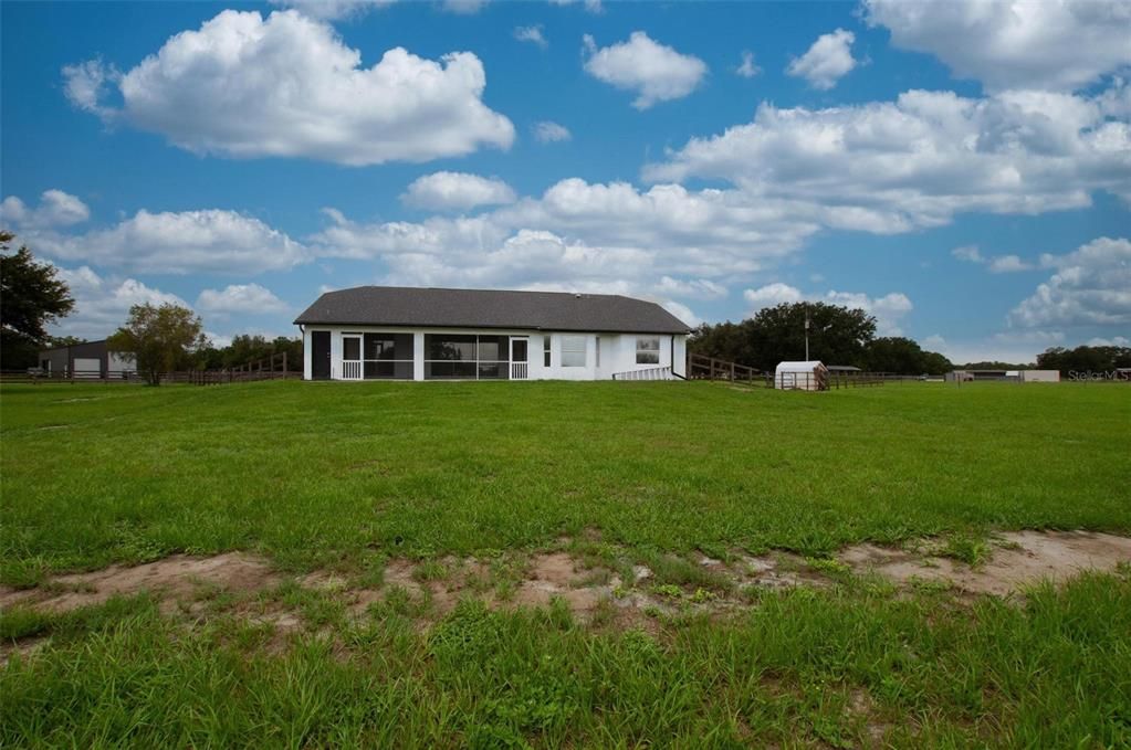 На продажу: $639,500 (4 спален, 2 ванн, 1986 Квадратных фут)