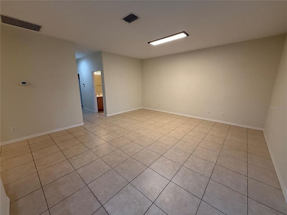 В аренду: $2,400 (2 спален, 2 ванн, 1665 Квадратных фут)