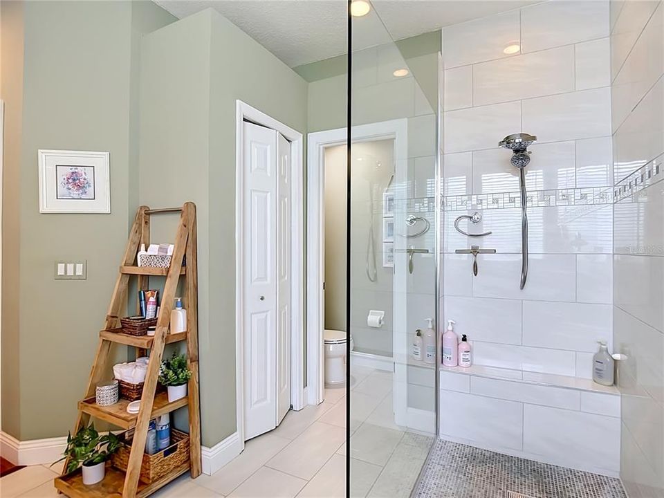 For Sale: $700,000 (4 beds, 3 baths, 2444 Square Feet)