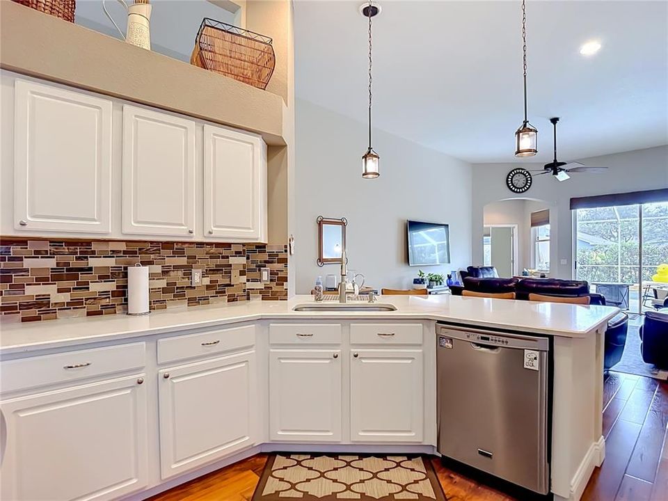 For Sale: $700,000 (4 beds, 3 baths, 2444 Square Feet)
