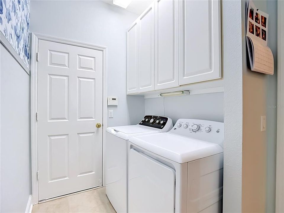 For Sale: $700,000 (4 beds, 3 baths, 2444 Square Feet)