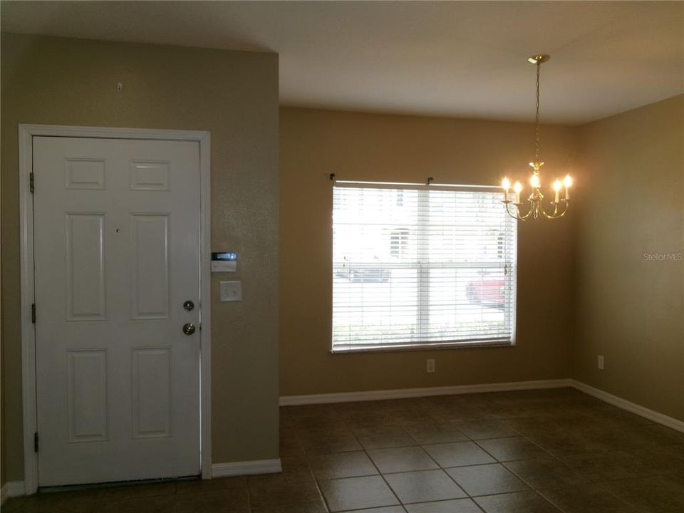 For Rent: $1,800 (2 beds, 2 baths, 1383 Square Feet)