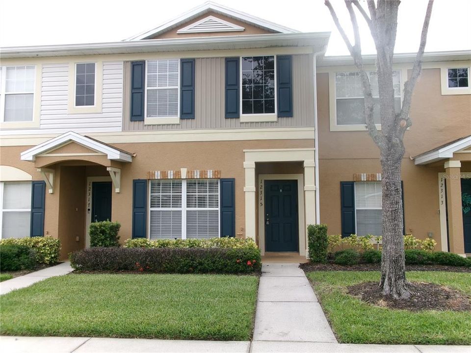 For Rent: $1,800 (2 beds, 2 baths, 1383 Square Feet)