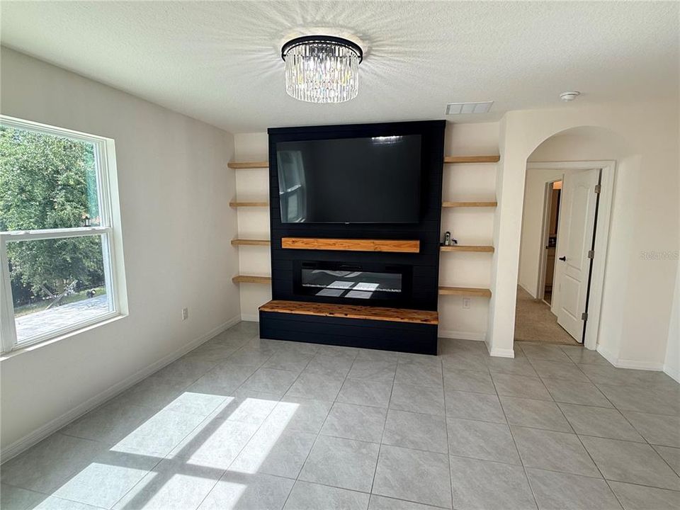 For Rent: $2,900 (4 beds, 2 baths, 1830 Square Feet)