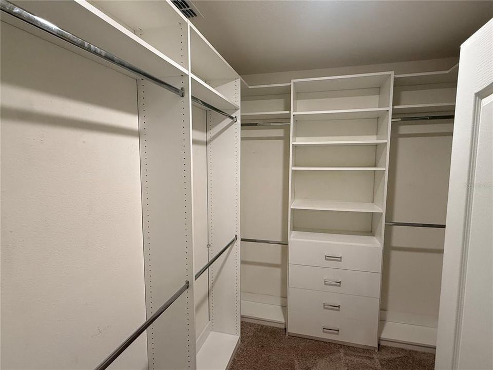 For Rent: $2,900 (4 beds, 2 baths, 1830 Square Feet)