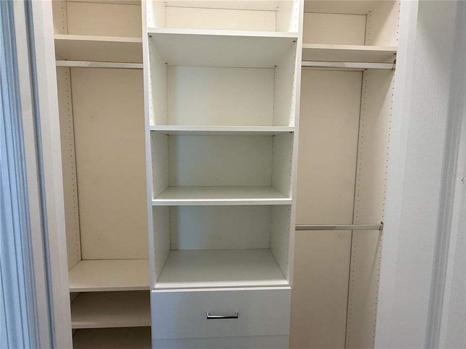 For Rent: $2,900 (4 beds, 2 baths, 1830 Square Feet)