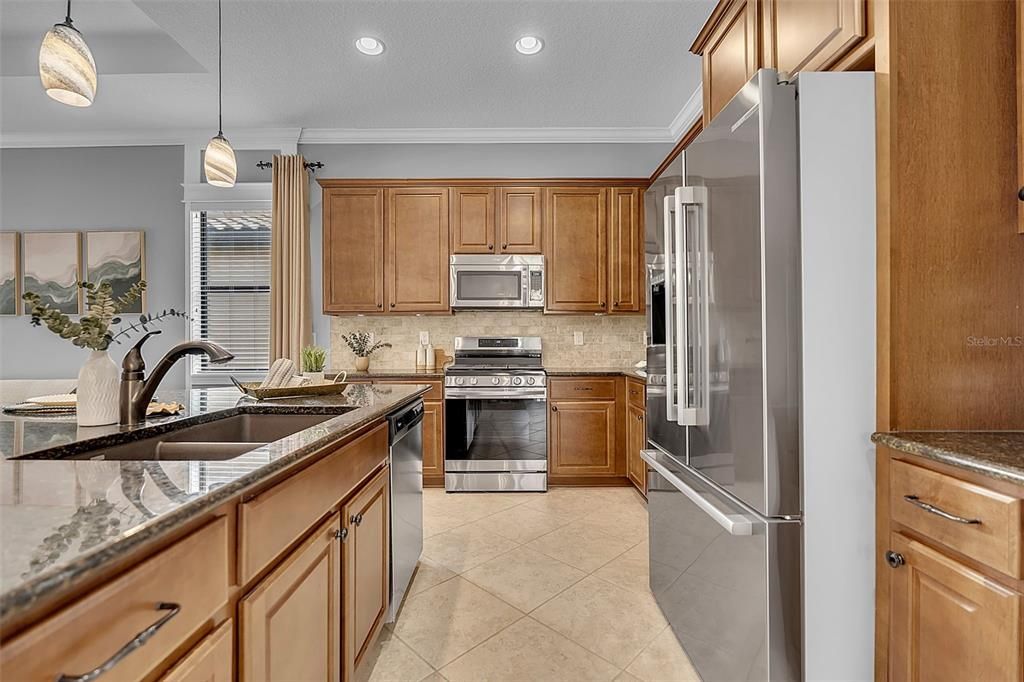 For Sale: $419,000 (2 beds, 2 baths, 1562 Square Feet)