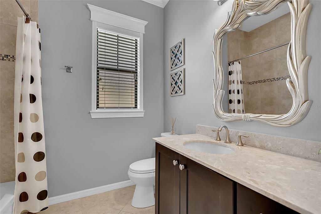 For Sale: $419,000 (2 beds, 2 baths, 1562 Square Feet)