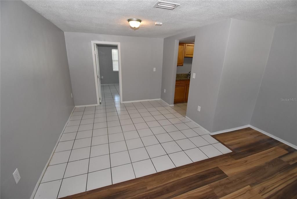 For Sale: $249,500 (3 beds, 2 baths, 1398 Square Feet)