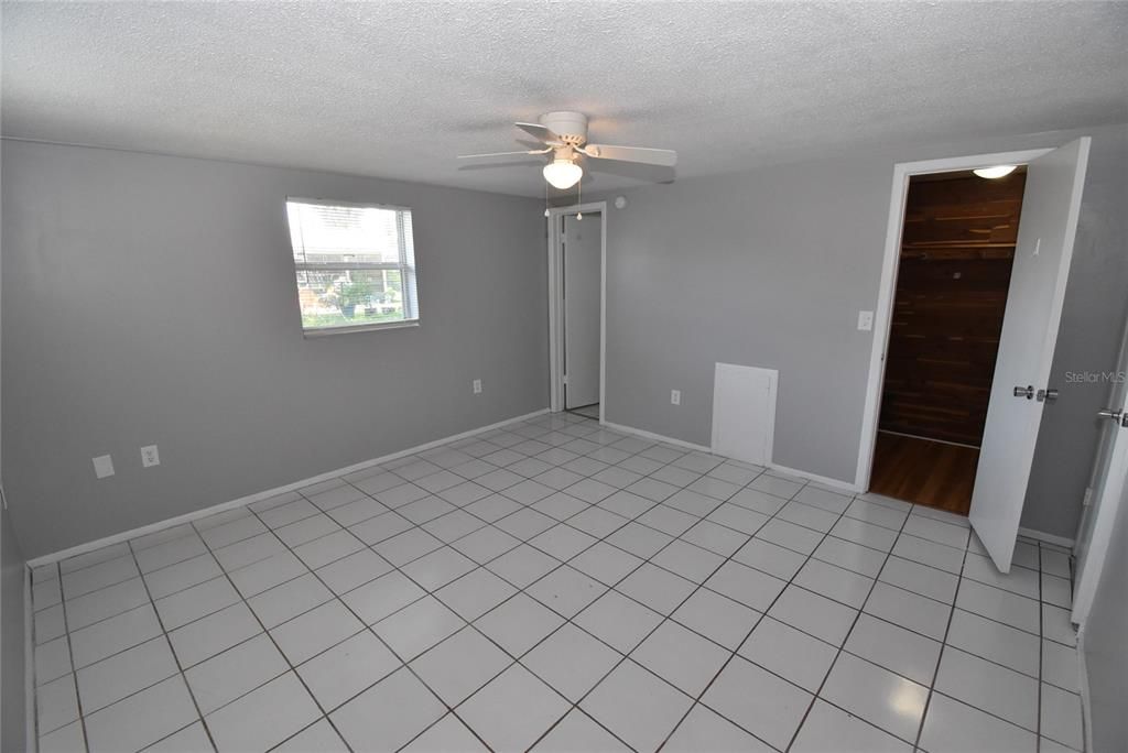 For Sale: $249,500 (3 beds, 2 baths, 1398 Square Feet)