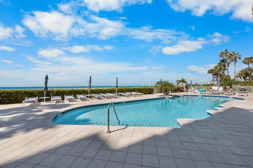 For Sale: $4,599,000 (4 beds, 4 baths, 4656 Square Feet)