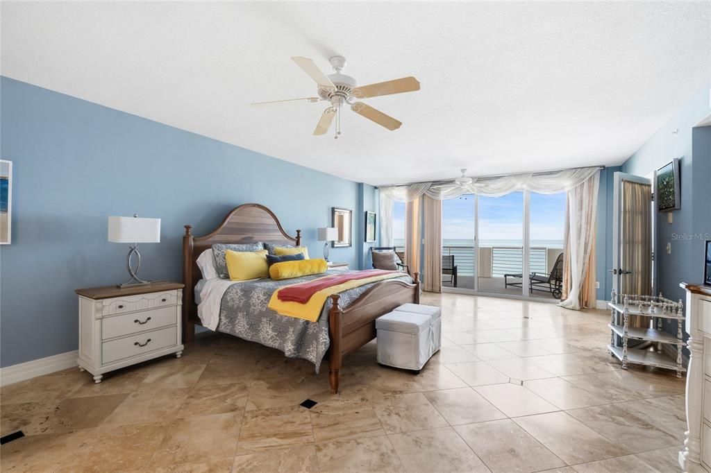For Sale: $4,599,000 (4 beds, 4 baths, 4656 Square Feet)