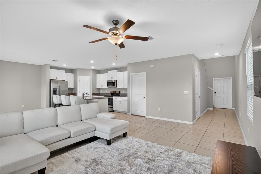 For Sale: $419,000 (4 beds, 2 baths, 1925 Square Feet)