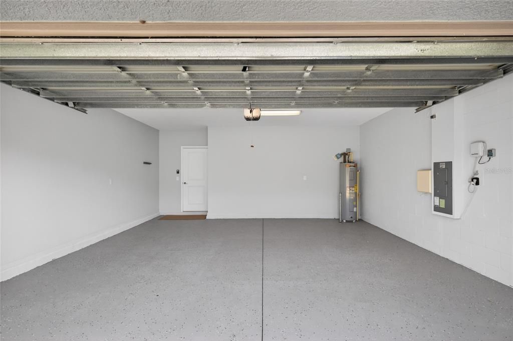 For Sale: $419,000 (4 beds, 2 baths, 1925 Square Feet)