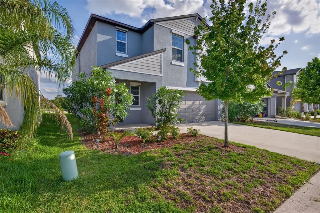For Sale: $419,000 (4 beds, 2 baths, 1925 Square Feet)