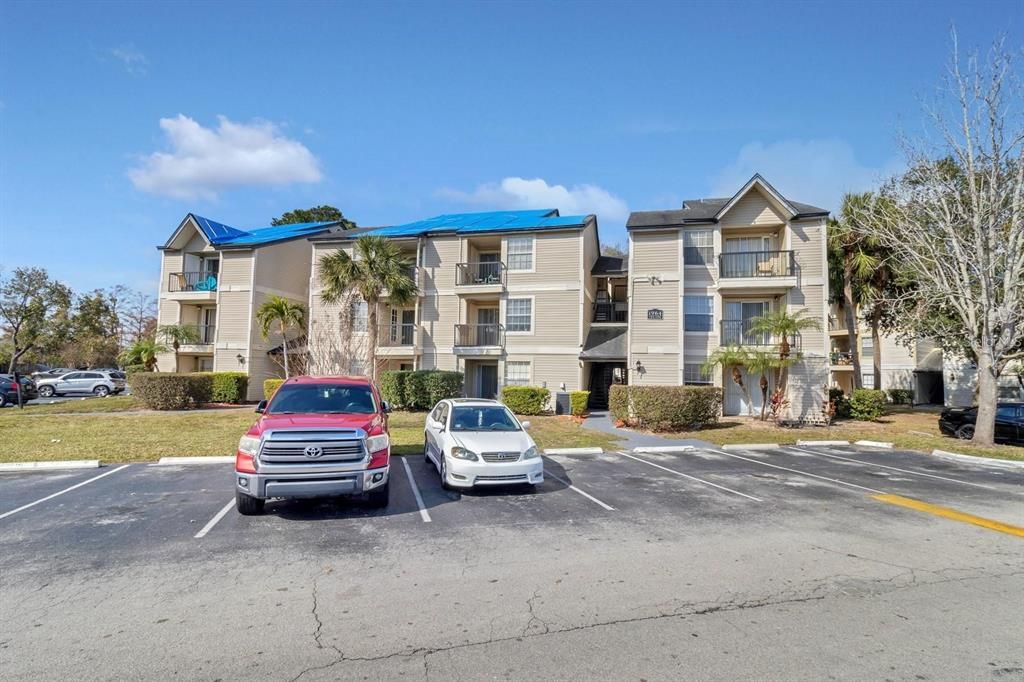 For Sale: $159,000 (1 beds, 1 baths, 660 Square Feet)