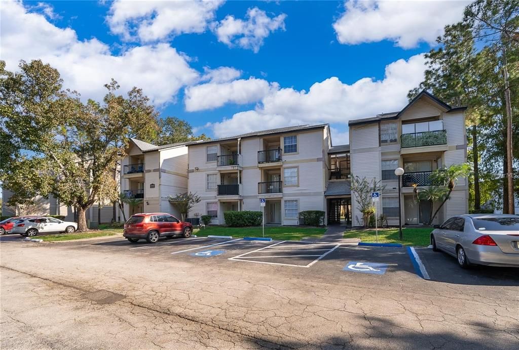 For Sale: $159,000 (1 beds, 1 baths, 660 Square Feet)