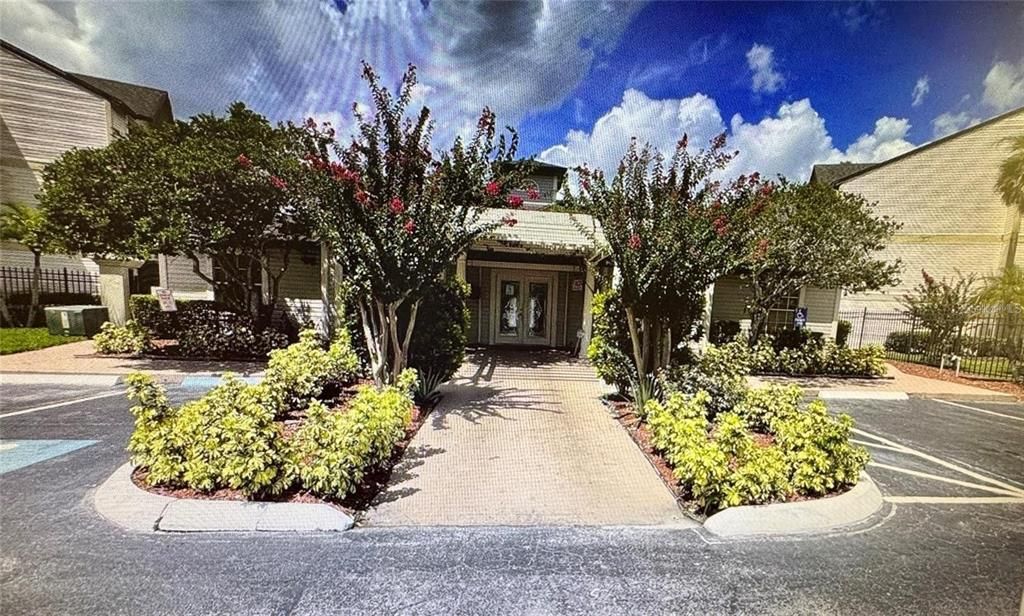 For Sale: $159,000 (1 beds, 1 baths, 660 Square Feet)