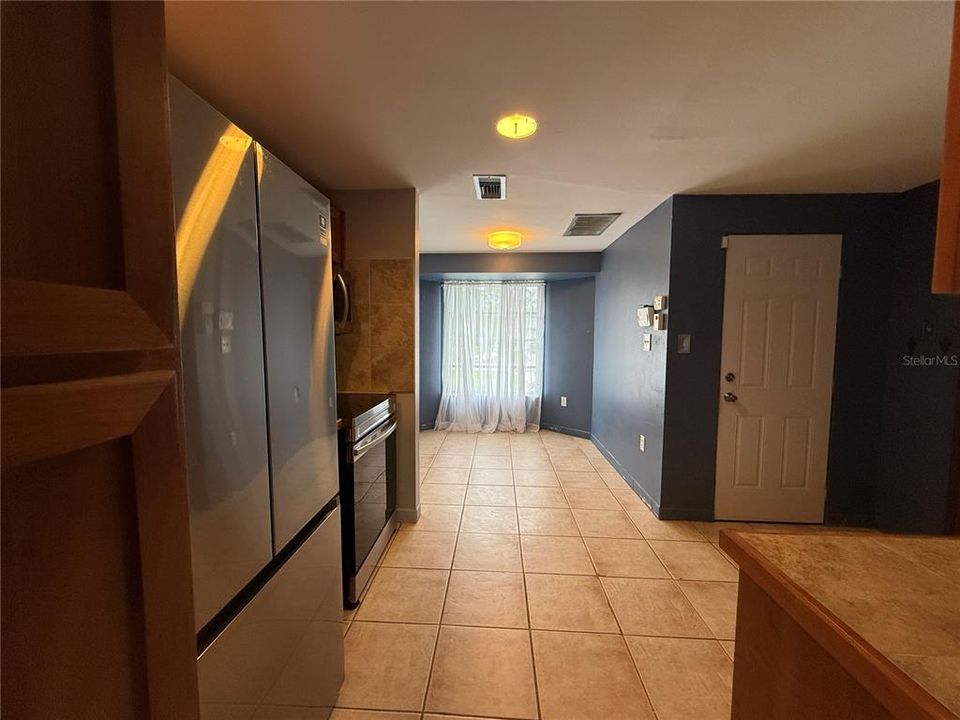 На продажу: $225,000 (2 спален, 1 ванн, 1016 Квадратных фут)